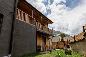 Фото Хостелы Hotel Jimla г. Степанцминда 3