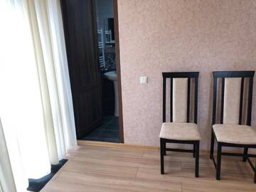 Фото номера Трехместный номер с собственной ванной комнатой Отель Wander Kazbegi Hotel г. Степанцминда 2